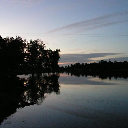 Camping Municipal De La Lande Nexon 外观 照片