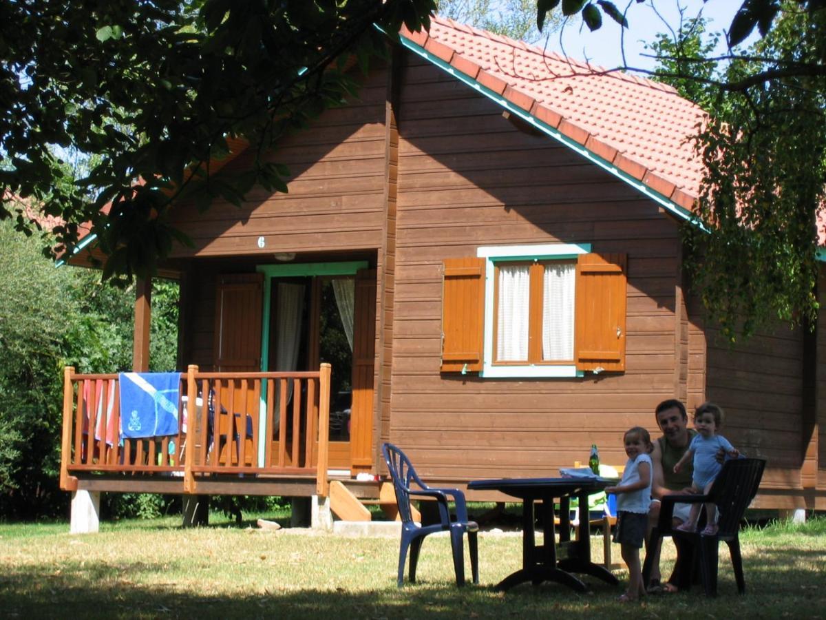 Camping Municipal De La Lande Nexon 外观 照片