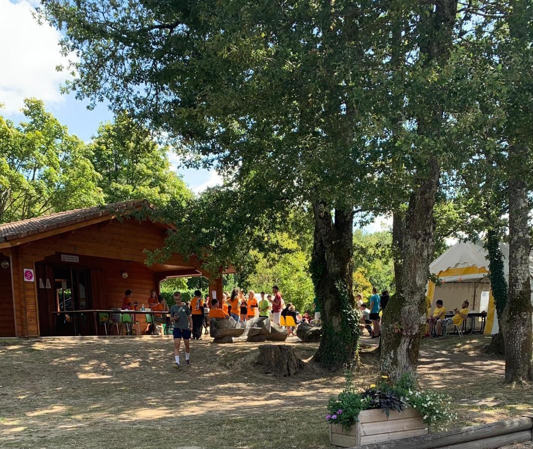 Camping Municipal De La Lande Nexon 外观 照片
